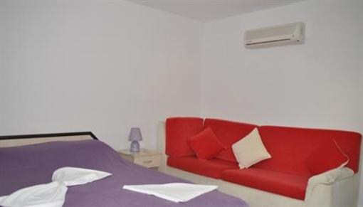 фото отеля Livadi Motel