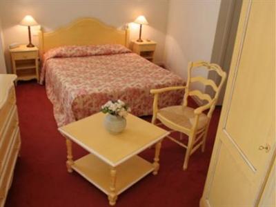фото отеля Hotel Les Cigales Allauch