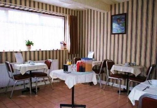 фото отеля Endeavour Hotel