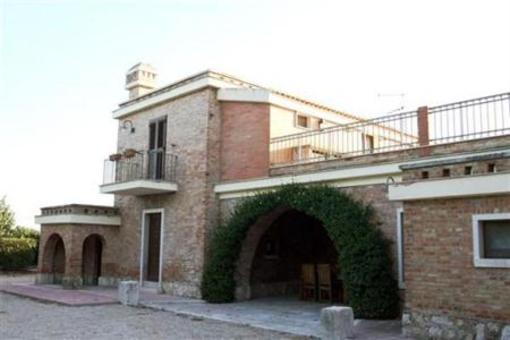 фото отеля Agriturismo Posta Bassi Foggia