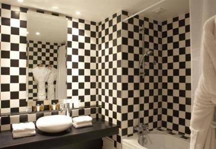 фото отеля Grand Tonic Hotel Biarritz