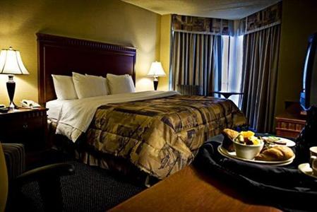 фото отеля Quality Inn Bay Front