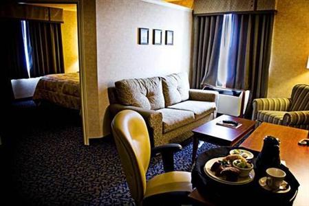 фото отеля Quality Inn Bay Front