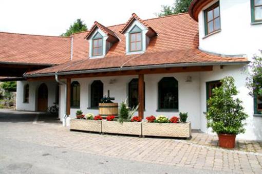 фото отеля Hotel Wo der Hahn Kraht