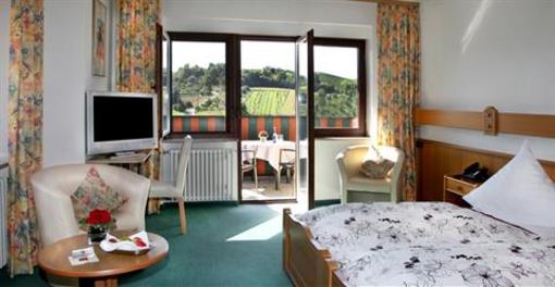фото отеля Hotel Wo der Hahn Kraht