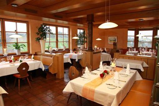 фото отеля Hotel Wo der Hahn Kraht