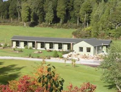 фото отеля Lake Brunner Country Motel Complex