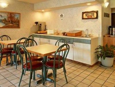 фото отеля Super 8 Motel Louisa