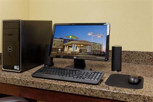 фото отеля Holiday Inn Express Hotel & Suites Florence NE
