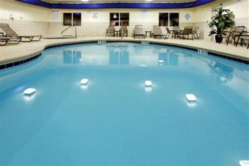 фото отеля Holiday Inn Express Hotel & Suites Florence NE