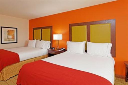 фото отеля Holiday Inn Express Hotel & Suites Florence NE