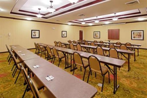 фото отеля Holiday Inn Express Hotel & Suites Florence NE