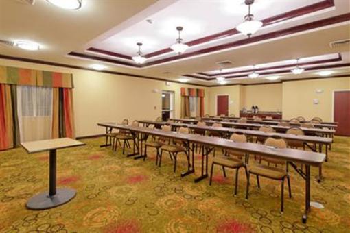 фото отеля Holiday Inn Express Hotel & Suites Florence NE