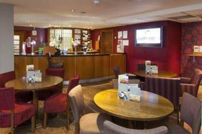 фото отеля Premier Inn Leeds City West