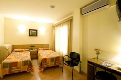 фото отеля Hotel Esplugues de Llobregat