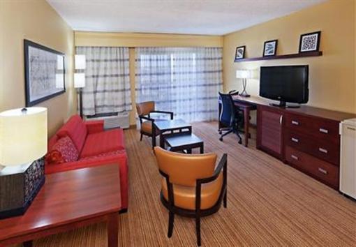 фото отеля Courtyard by Marriott Lubbock