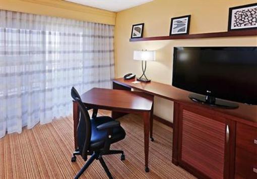 фото отеля Courtyard by Marriott Lubbock