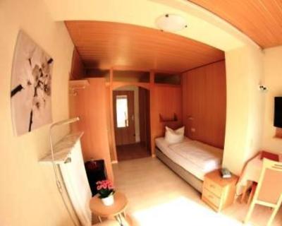фото отеля Hotel Schmid