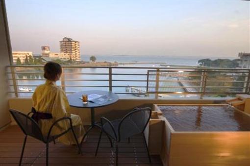 фото отеля Biwako Ryokusuitei