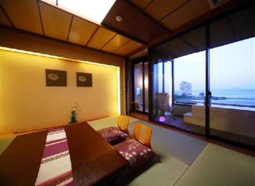 фото отеля Biwako Ryokusuitei