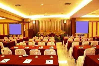 фото отеля Istana Hotel