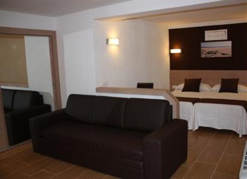 фото отеля Hostal Rocamar