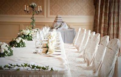 фото отеля Clanard Court Hotel