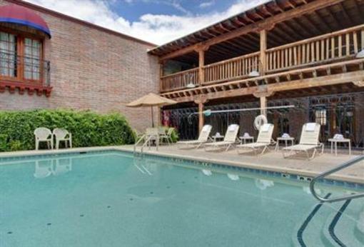 фото отеля Comfort Suites at Sabino Canyon