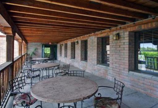 фото отеля Comfort Suites at Sabino Canyon
