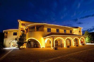 фото отеля Hotel Vinarija Zdjelarevic Slavonski Brod