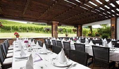 фото отеля Hotel Vinarija Zdjelarevic Slavonski Brod