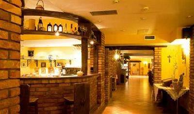 фото отеля Hotel Vinarija Zdjelarevic Slavonski Brod