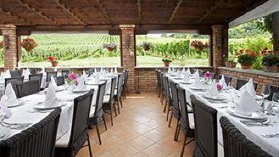 фото отеля Hotel Vinarija Zdjelarevic Slavonski Brod