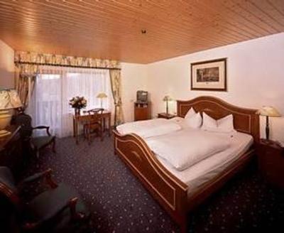 фото отеля Hotel Josen Titisee-Neustadt