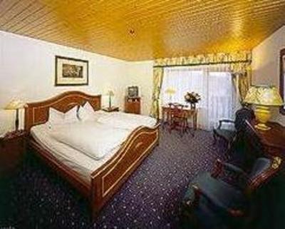 фото отеля Hotel Josen Titisee-Neustadt