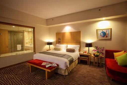 фото отеля Crowne Plaza Hotel Zhanjiang