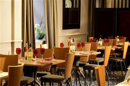 фото отеля Edinburgh City Hotel