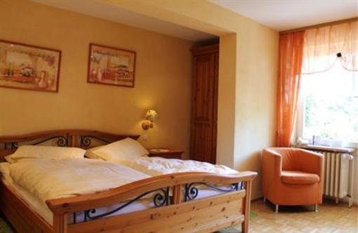 фото отеля Hotel Pension Jagerstubchen