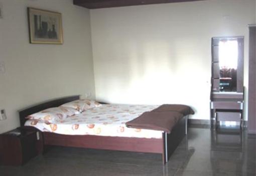 фото отеля Richmond Suites Bangalore