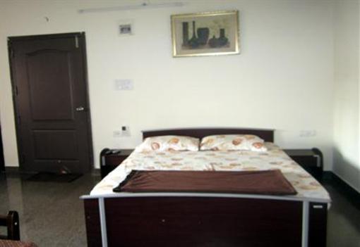фото отеля Richmond Suites Bangalore