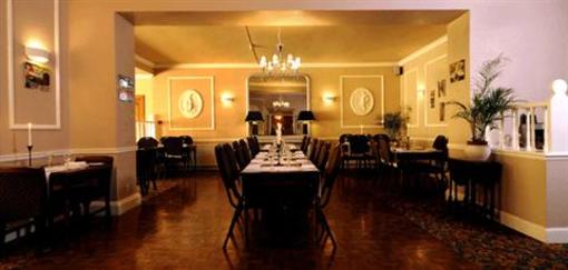 фото отеля Kingswood Hotel
