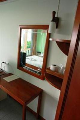 фото отеля Pimpimarn Beach Hotel