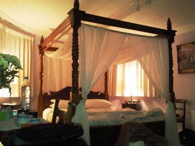 фото отеля Lewis's Bed and Breakfast