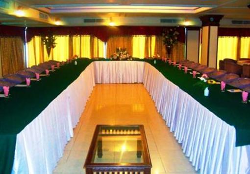 фото отеля Envoy Continental Hotel Islamabad