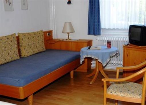 фото отеля Gasthof Zur Krone Bad Konig
