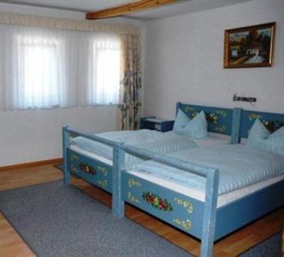 фото отеля Gasthof Zur Krone Bad Konig