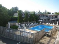 Holiday Hill Motor Inn