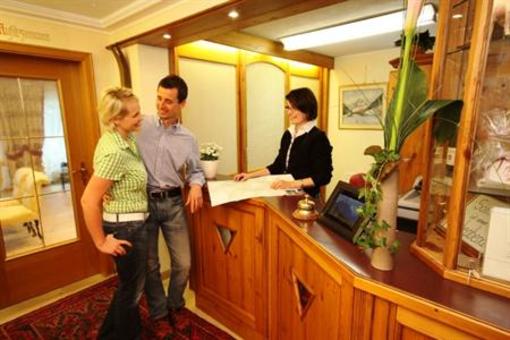 фото отеля Gastehaus Hahnenköpfle Oberstdorf