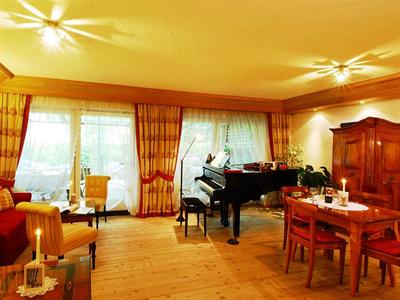 фото отеля Gastehaus Hahnenköpfle Oberstdorf