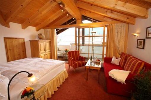 фото отеля Gastehaus Hahnenköpfle Oberstdorf